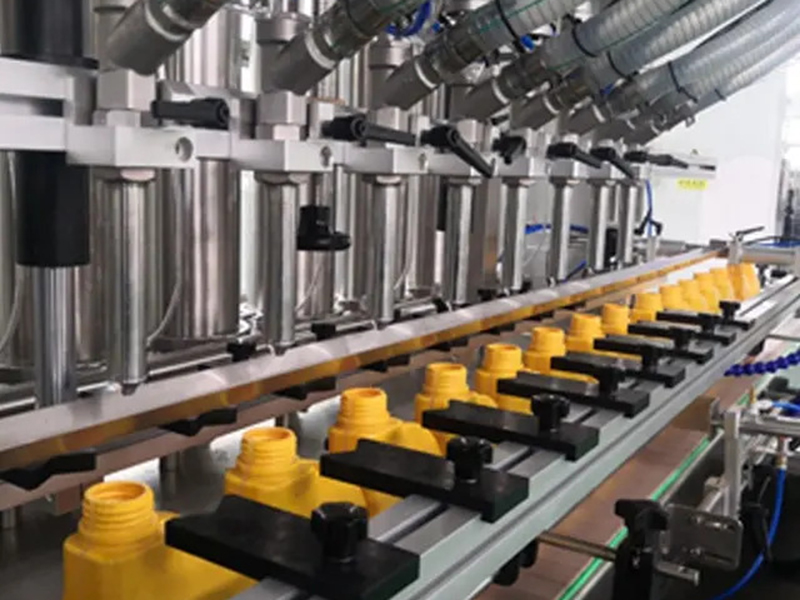 Priemyselný plniaci stroj